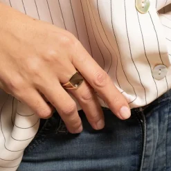 Bague Chevalière Femme LA GARÇONNE INSOLITE Plaqué Or Diamant 26100023