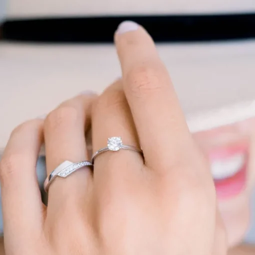 Bague Femme Solitaire OR 375/1000 Blanc et Oxyde