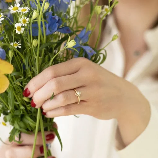 Bague Solitaire Femme One More Salina OR Jaune 750/1000 avec Diamant