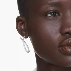 Boucles d'Oreilles Anneaux Femme SWAROVSKI DEXTERA Métal Rhodié Blanc et Cristaux 5695939