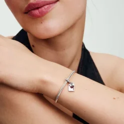 Charm Femme Pandora Moments Pendant Double Les Méchants de Disney Reine de Cœur 793420C01