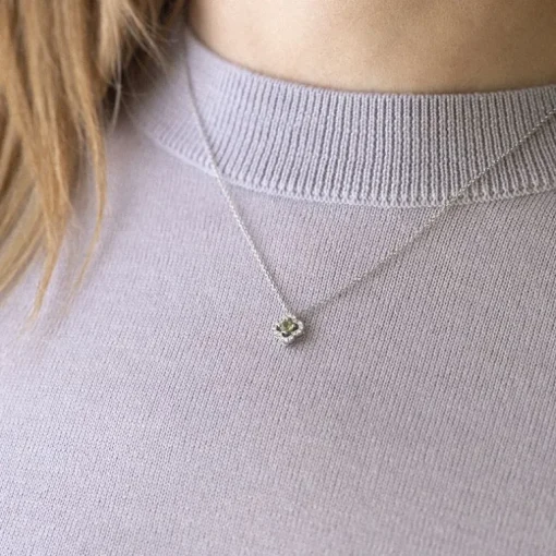 Collier Femme One More Salina OR Blanc 750/1000 avec Saphir Vert et Diamants