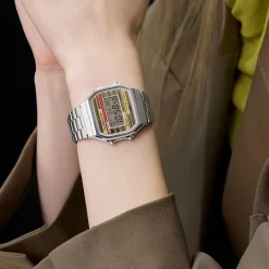 Montre Digitale Mixte CASIO ICONIC Acier Argenté