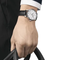 montre Homme automatique TISSOT T-Classic LE LOCLE POWERMATIC 80 cuir noir T0064071603300