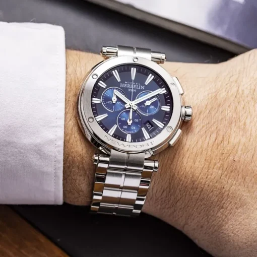 Montre Homme Chronographe MICHEL HERBELIN NEWPORT CHRONO Acier Argenté 37688B35
